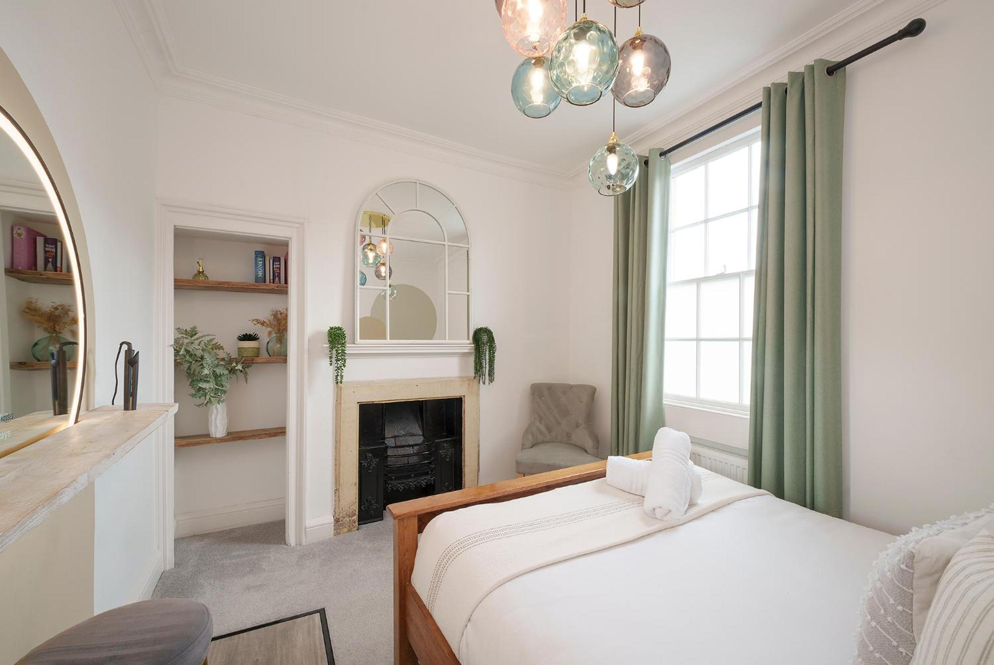 The Haze House - 4 Bed Townhouse Apartment Bath Exterior foto